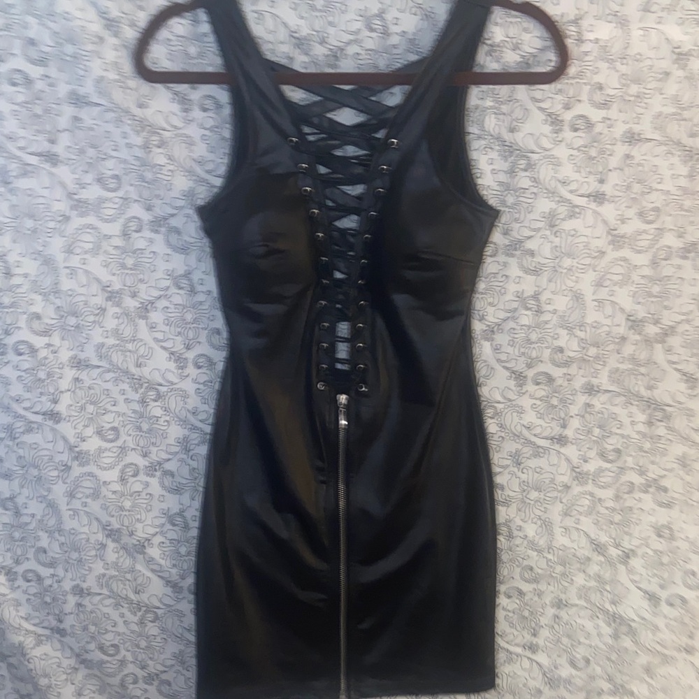 Elegant Black Lace-Up Backless Dress Small